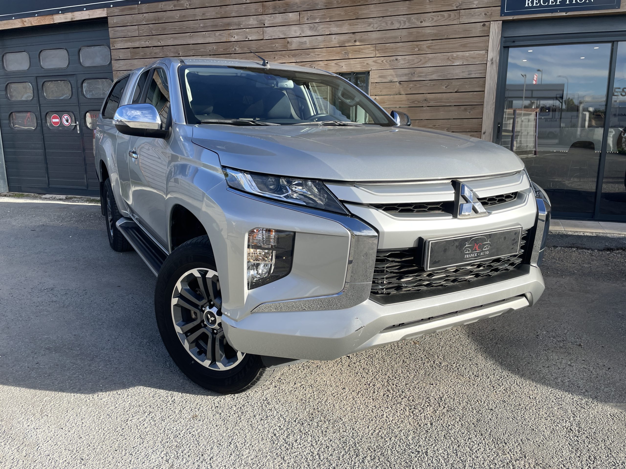 Mitsubishi L200